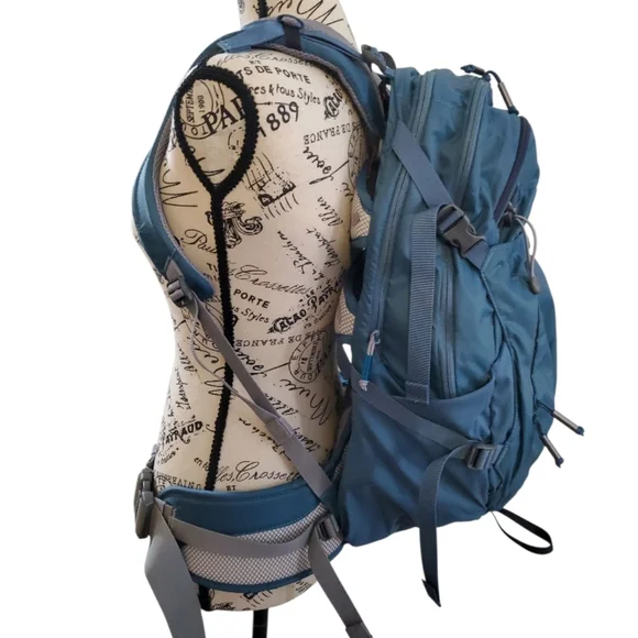 CamelBak Sequoia 22 Blue Backpack - Picture 5 of 14